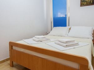 Sea View Apartment for 2/4 People - Family