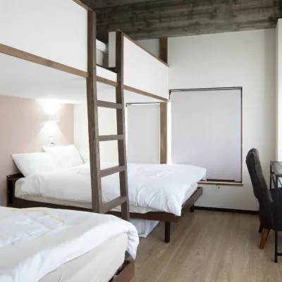 Tiz wan hotel｜淡路島ペットと泊まれる宿 コモード56商店街周辺のホテル