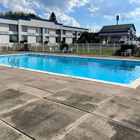 Studio 6 Suites Clarion, PA