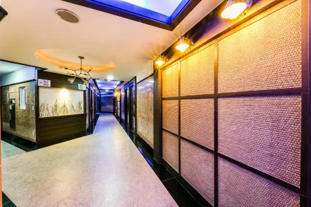 Hotel Illuwa Отели рядом с достопримечательностью «Daejeon O-World»