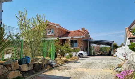 Andong Hahoero Ganeun Pension Отели рядом с достопримечательностью «Byeongsanseowon Confucian Academy»