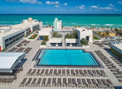 Costa Hollywood Beach Resort