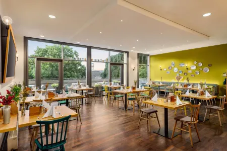 Vienna House Easy by Wyndham Wuppertal Отели рядом с достопримечательностью «Тоеллетурм»