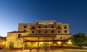 Courtyard Wichita at Old Town