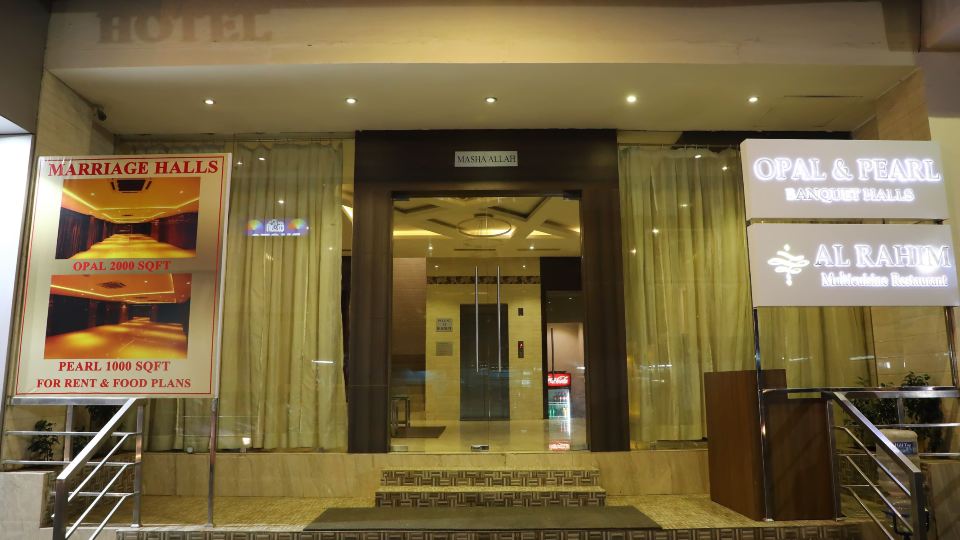 Avenue Hotel