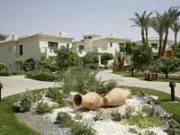 منتجع صن رايز دايموند بيتش - جراند سيليكت Hotels near El Fanar Beach