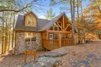 River's Creek 4 Bedroom Cabin by RedAwning