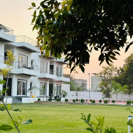 Shree Yog Maya Resort