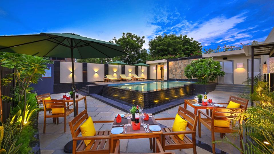 Royale Sarovar Portico Agra