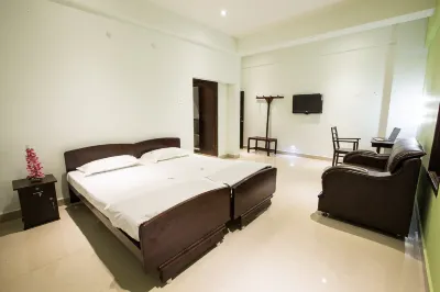 Touchstone Resort Hotels near Fundera park - Birds park