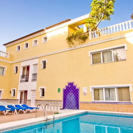 Apartamentos RF Bambi Adults Only