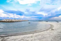 8 Boutique Hotel by the Beach