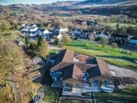 Suite 5 - Sleeping Giant Hotel - PEN Y CAE Inn  호텔
