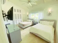 Seasideserenity: Luxury Villa Steps From The Beach