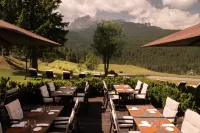 Rosapetra Spa Resort Hotels in San Vito di Cadore