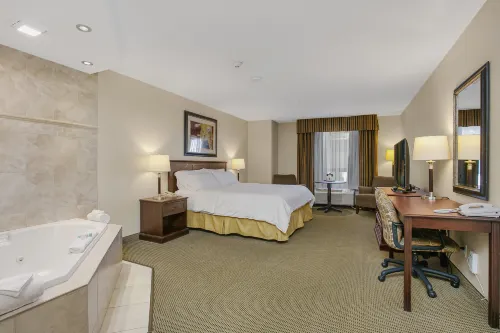 Holiday Inn Express & Suites Whitecourt Southeast by IHG - ที่มีที่จอดรถ