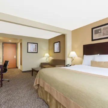 Wingate by Wyndham Dayton - Fairborn