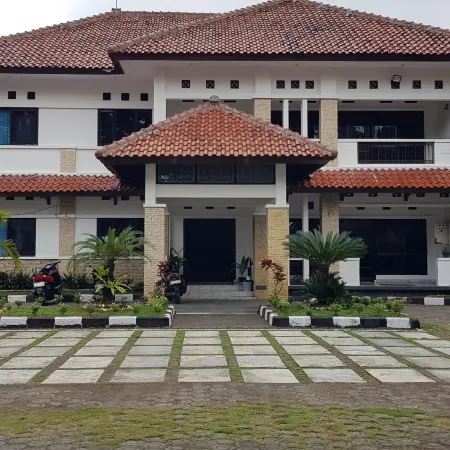 Hotel Pondok Putri Hotels in Pangandaran Regency