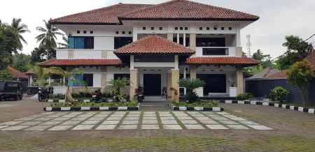 Hotel Pondok Putri Отели в г. Pangandaran Regency