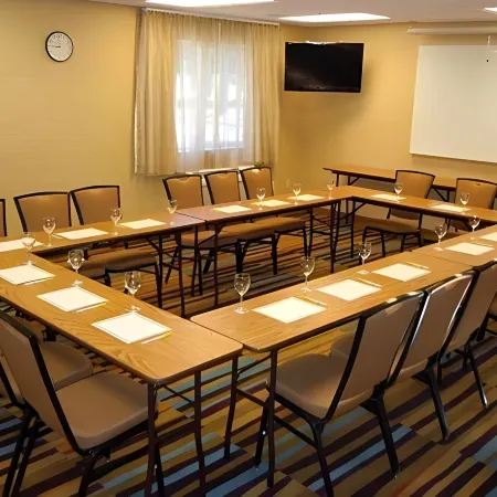 Fairfield Inn & Suites Ukiah Mendocino County Отели в г. Юкайа