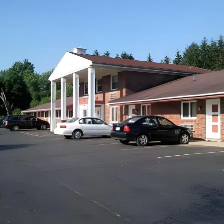 Colonial Inn Mercer-Grove City
