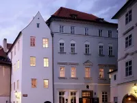 U Tří Bubnů Hotel in zona Orologio astronomico di Praga