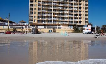 Comfort Inn & Suites Daytona Beach Oceanfront