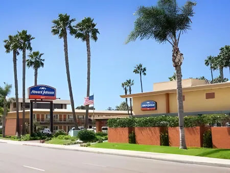 Howard Johnson by Wyndham San Diego Sea World