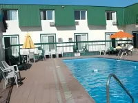 Travelodge by Wyndham Gananoque - Pools