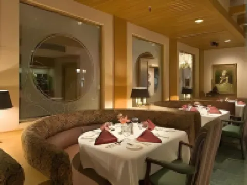 Bella Vista Hotel & Suites