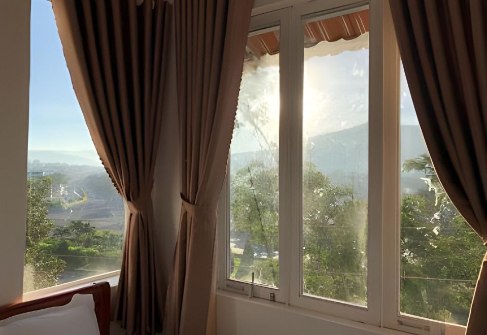 냐 응이 아잉 상 로비 이미지