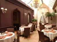 オテル ドゥ ブルゴーニュ マコン ノール公園周辺のホテル