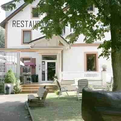 Auberge des Mésanges Hotel Exterior