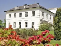 West Lodge Park Hotel dekat Tottenham Hotspur Football Club Training Ground