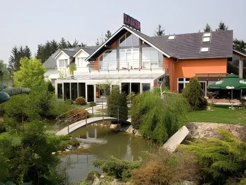 Hotel Azyl