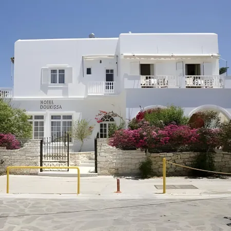 Doukissa Hotel - Parikia Town Centre