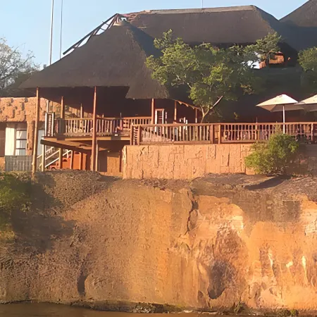The Waterfront Country Lodge