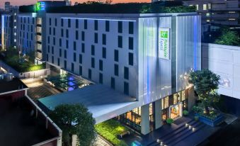 Holiday Inn Express Bangkok Soi Soonvijai, an Ihg Hotel