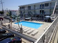 Quarterdeck Motel - parking