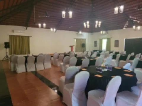 Tuli Veer Bagh Resort
