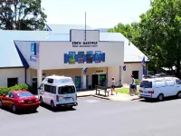 Halfway Motel - Parking