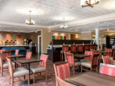 Comfort Suites Scranton Near Montage Mountain Hotel di Moosic