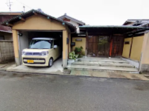 Guesthouse Pleno 直島町のホテル