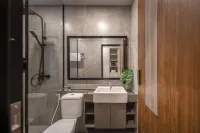 Cove Equatoria Hotels in Curug