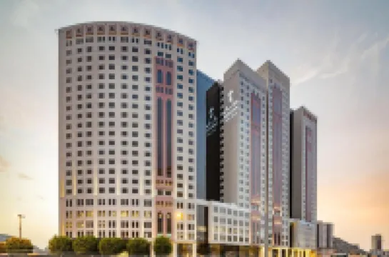 Wirgan Al Noor, Tapestry Collection by Hilton