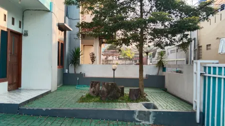 Villa Seledri Syariah Отели рядом с достопримечательностью «Тангкубан»