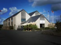 Best Western Hôtel de la Plage Normandie Hotele w: Asnelles
