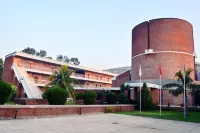 Indo Hokke Hotel Отели в г. Раджгир
