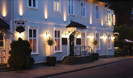 Reenskaug Hotel Отели в г. Svelvik