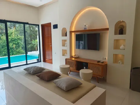 Villa Fortuna - Kinta Mani #Puncak Bogor  호텔